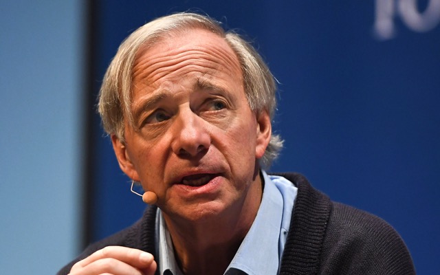 Cover Image for Billionaire investor Ray Dalio warns stocks could drop another 20% with further interest rate rises